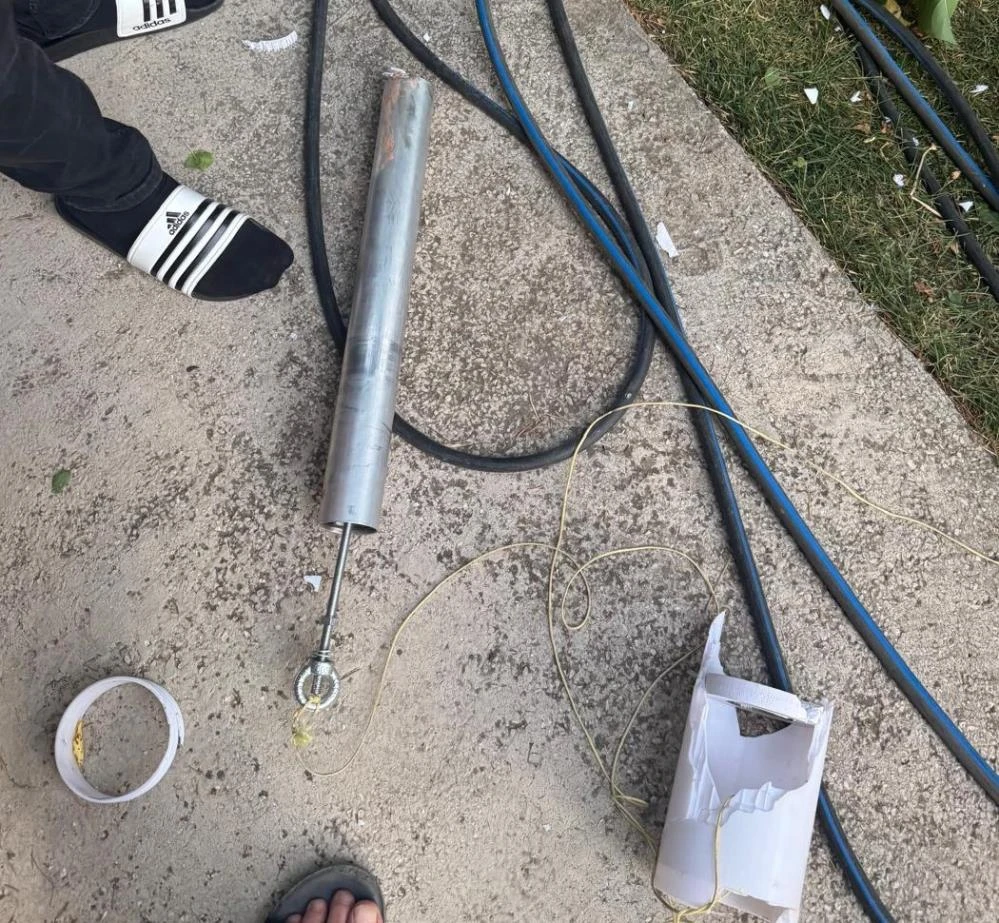 Kayseri’de roket paniği! Bir evin çatısına düştü