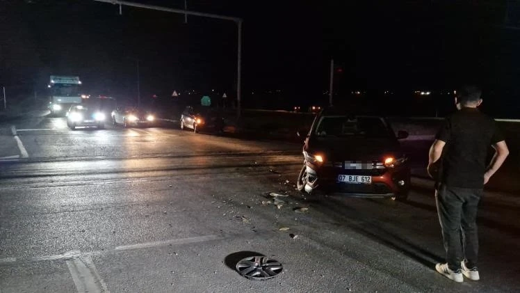 Çorum'da kırmızı ışık ihlali yapan aracın yaptığı kaza kameralarda