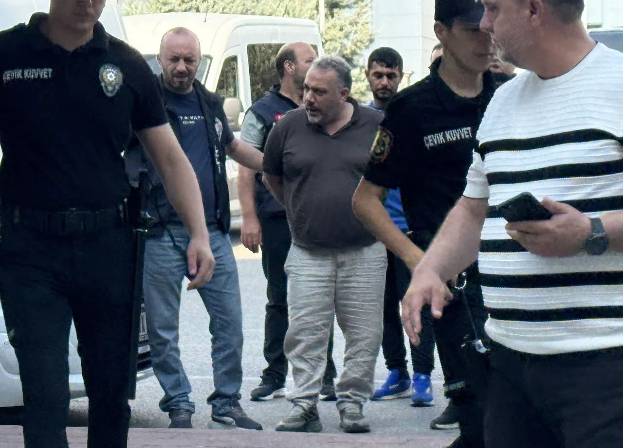 İzmir'den gelip Denizli'de adam vuran tetikçiler kamerada! Kurşun yağdırdılar