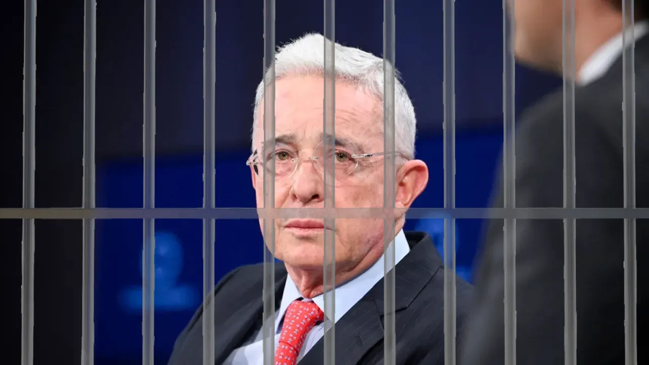 Kolombiya eski Devlet Başkanı Alvaro Uribe'nin fişini çekti! 12 yıl ev hapsine mahkum edildi