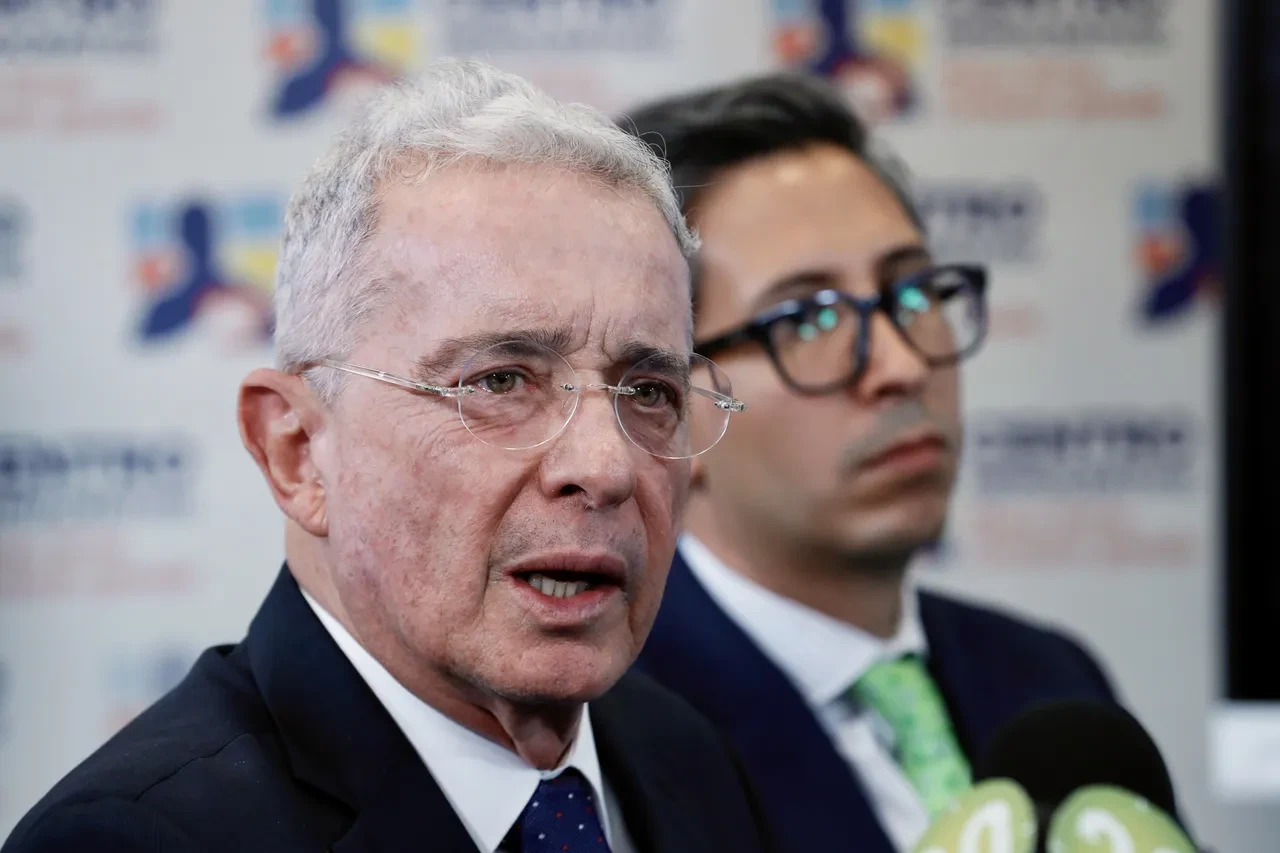 Kolombiya eski Devlet Başkanı Alvaro Uribe'nin fişini çekti! 12 yıl ev hapsine mahkum edildi