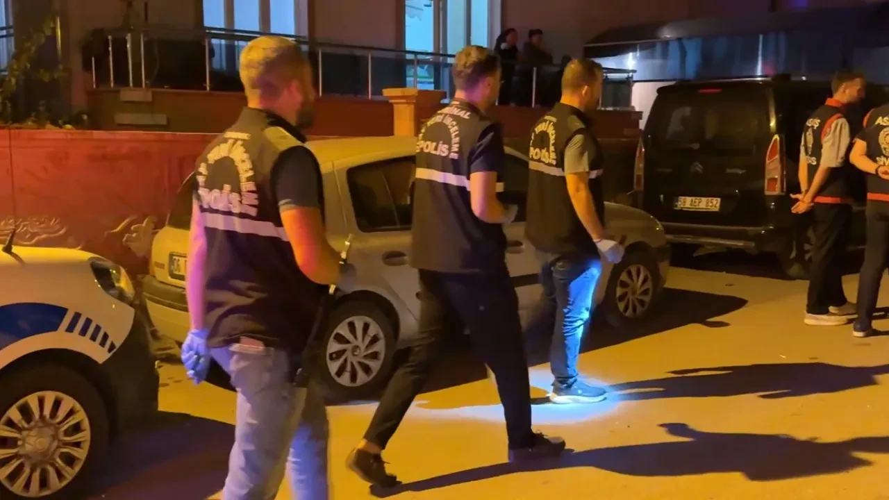 Sivas'ta düğün halayı kana bulandı: Çok sayıda yaralı var!