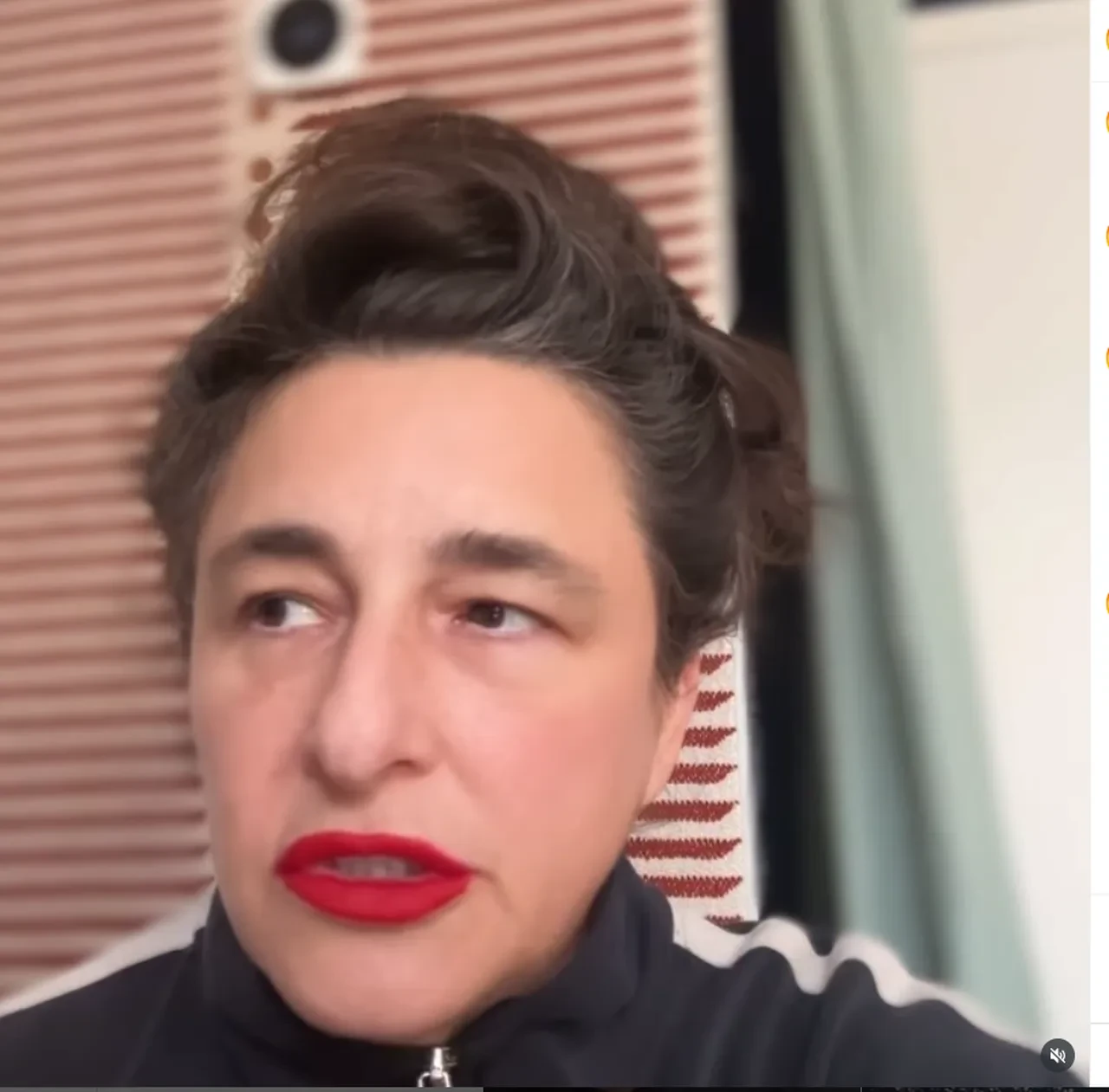 Barış Arduç ödül aldı Esra Dermancıoğlu sitem etti: Türkiye'de sanatçıların arasına giremiyorum