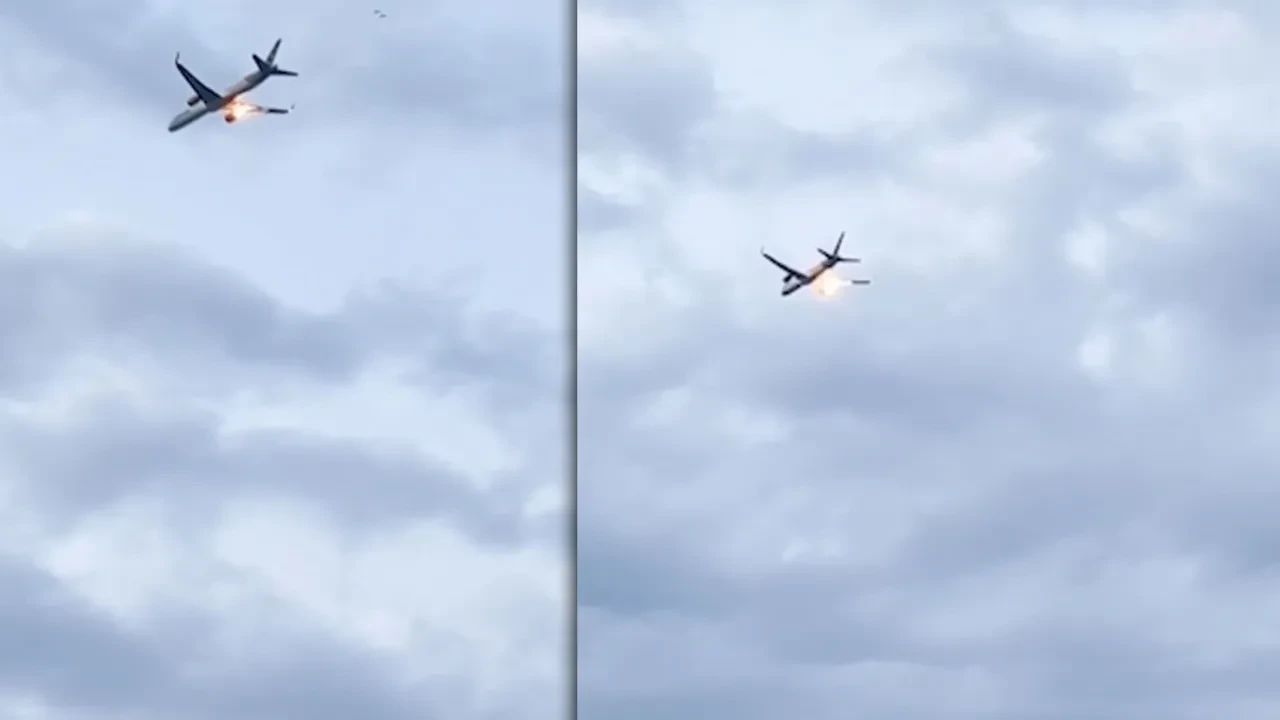 Boeing uçağı havada alev aldı, korku dolu anlar