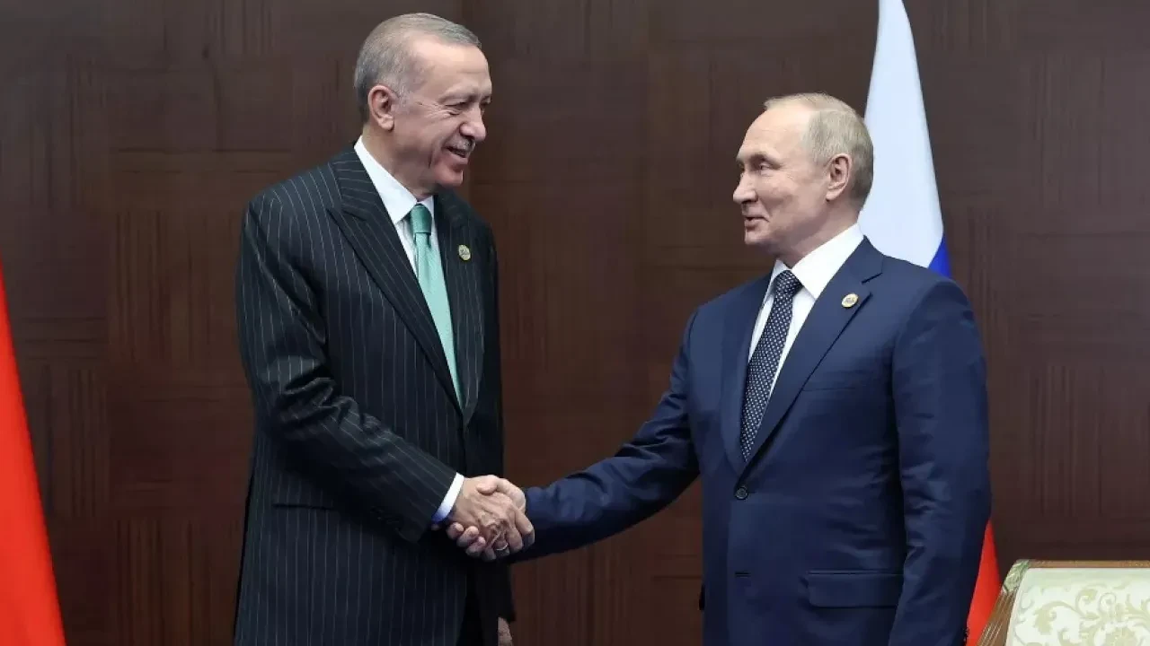 Cumhurbaşkanı Erdoğan, Putin ile görüştü! Gündem Alaska'daki zirve
