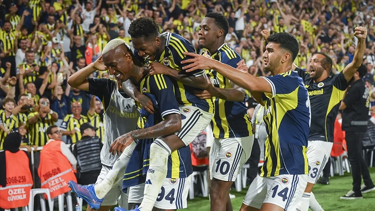 Fenerbahçe Benfica maç kadrosu, muhtemel ilk 11! Kerem Aktüroğlu oynayacak mı?