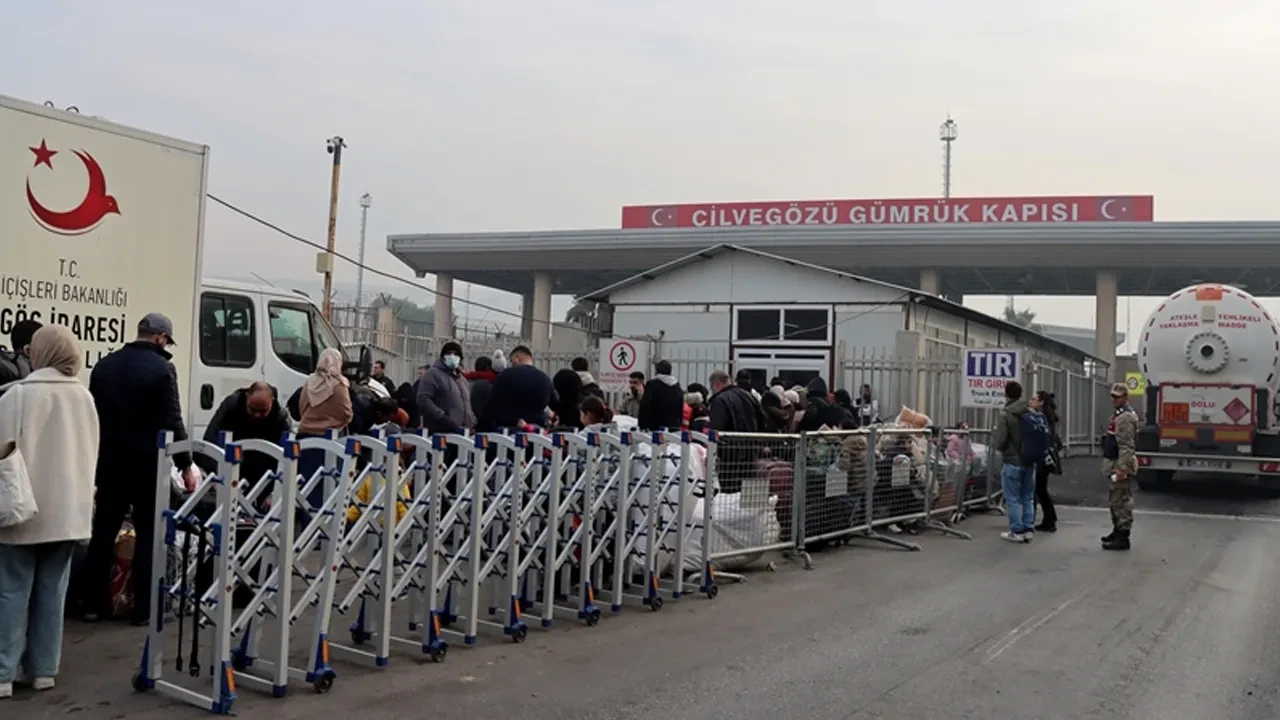 İçişleri Bakanlığı duyurdu! Suriye'ye pasaportla geçiş işlemleri başladı