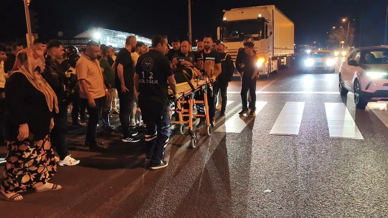 Karşıdan karşıya geçmeye çalışan yayaya motosiklet çarptı