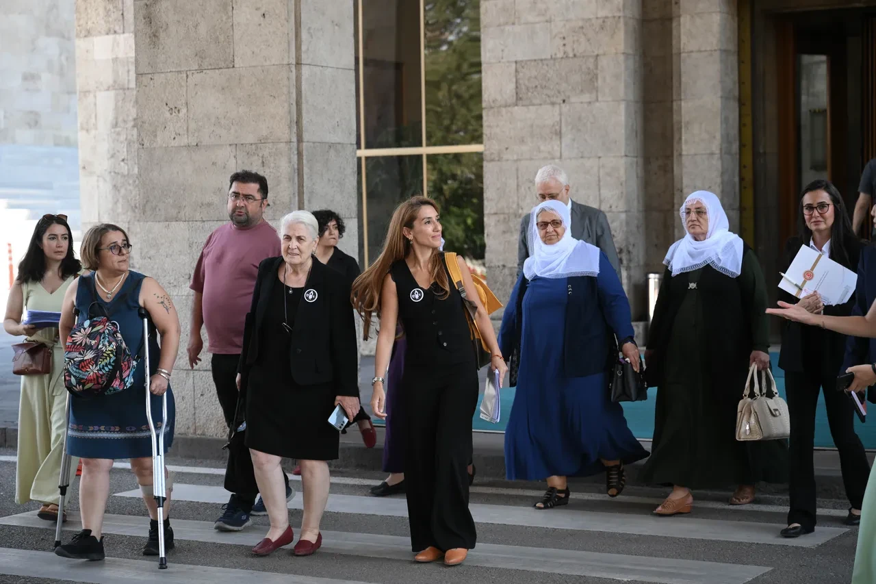Komisyona 1980'de gözaltında kaybolan Hayrettin Eren'in kardeşinin sözleri damga vurdu! Mehmet Ağar'ın da ismini verip 'Açıklansın' dedi