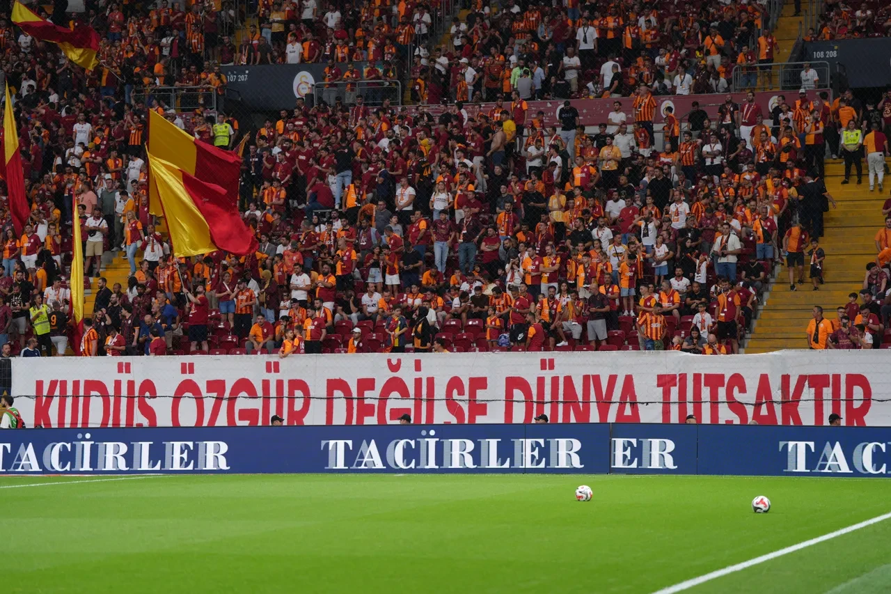 Okan Buruk canlı yayında isim verdi! İşte Galatasaray'dan bomba kaleci transferi