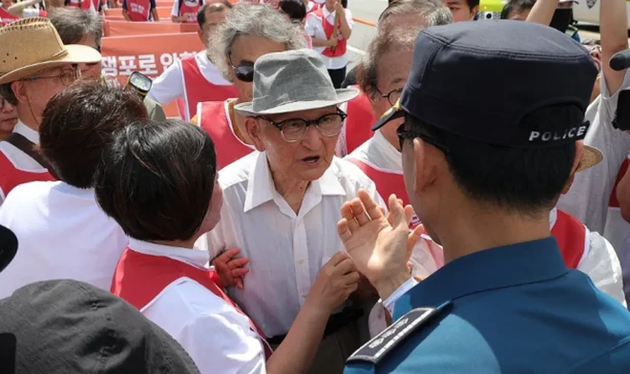 'Ülkemde ölmek istiyorum' diyen Kuzey Koreli eski askerin geçişine izin verilmedi