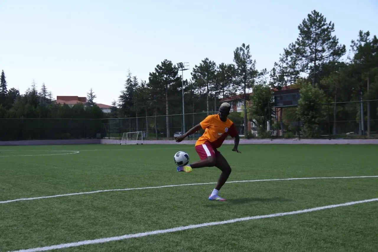 Victor Osimhen, Eskişehir'de... 75 milyon euroyu duyunca çakmasını yaptılar: "Komşumuz, yan kabileden"