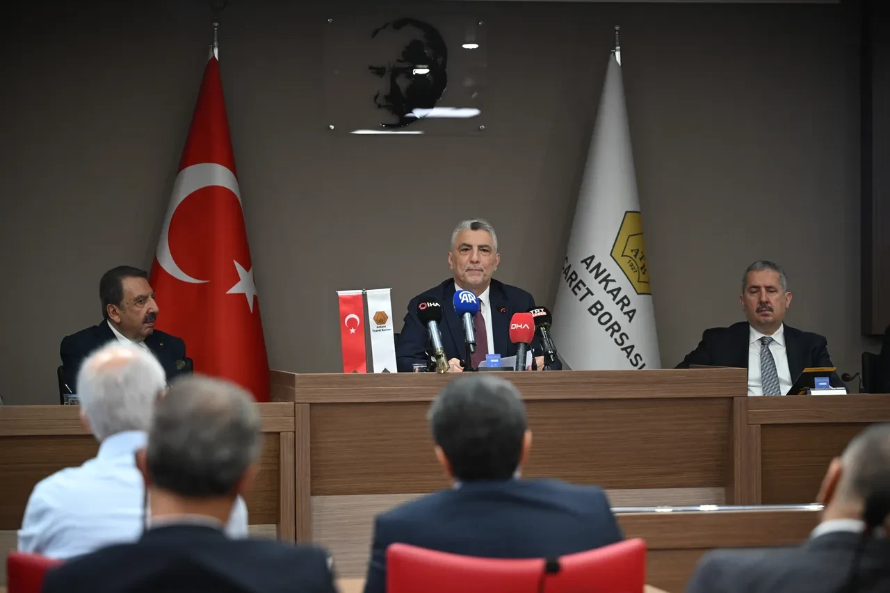 Bakan Bolat’tan dikkat çeken açıklama: Lojistik hizmet ihracatında 10. sıradayız