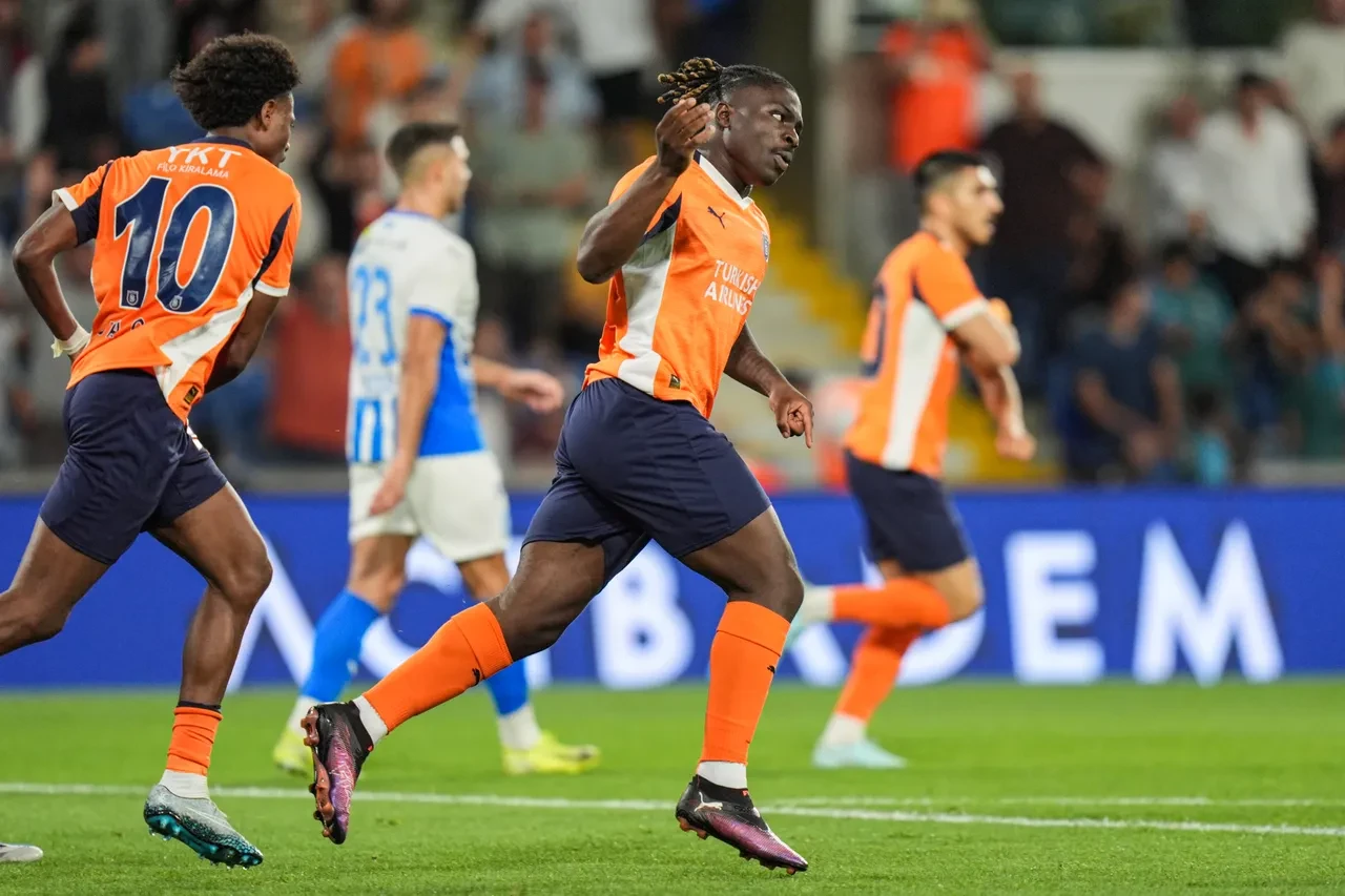 Başakşehir işi Romanya'ya bıraktı: Universitatea Craiova'ya mağlup oldu