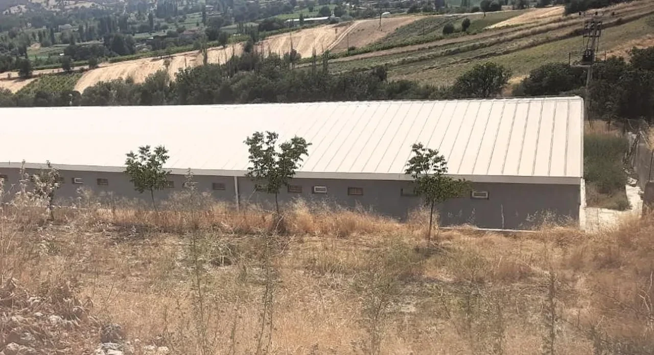 Belediyelerde skandal bitmiyor! Hibe edilen parke taşlarını parayla sattı