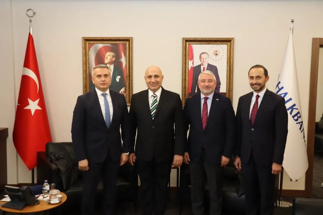 Çorum Belediyesi çalışanları bayram etti! Tam 90 bin lira alacaklar