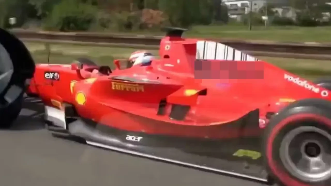 Formula aracıyla şehri birbirine kattı! Polis her yerde sürücüyü arıyor