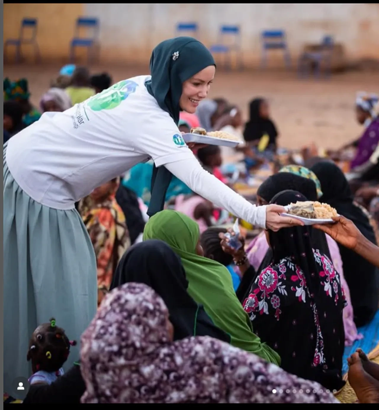 Gamze Özçelik iki kez bombalanmasına rağmen pes etmedi! Gazzelilere umut oluyor 