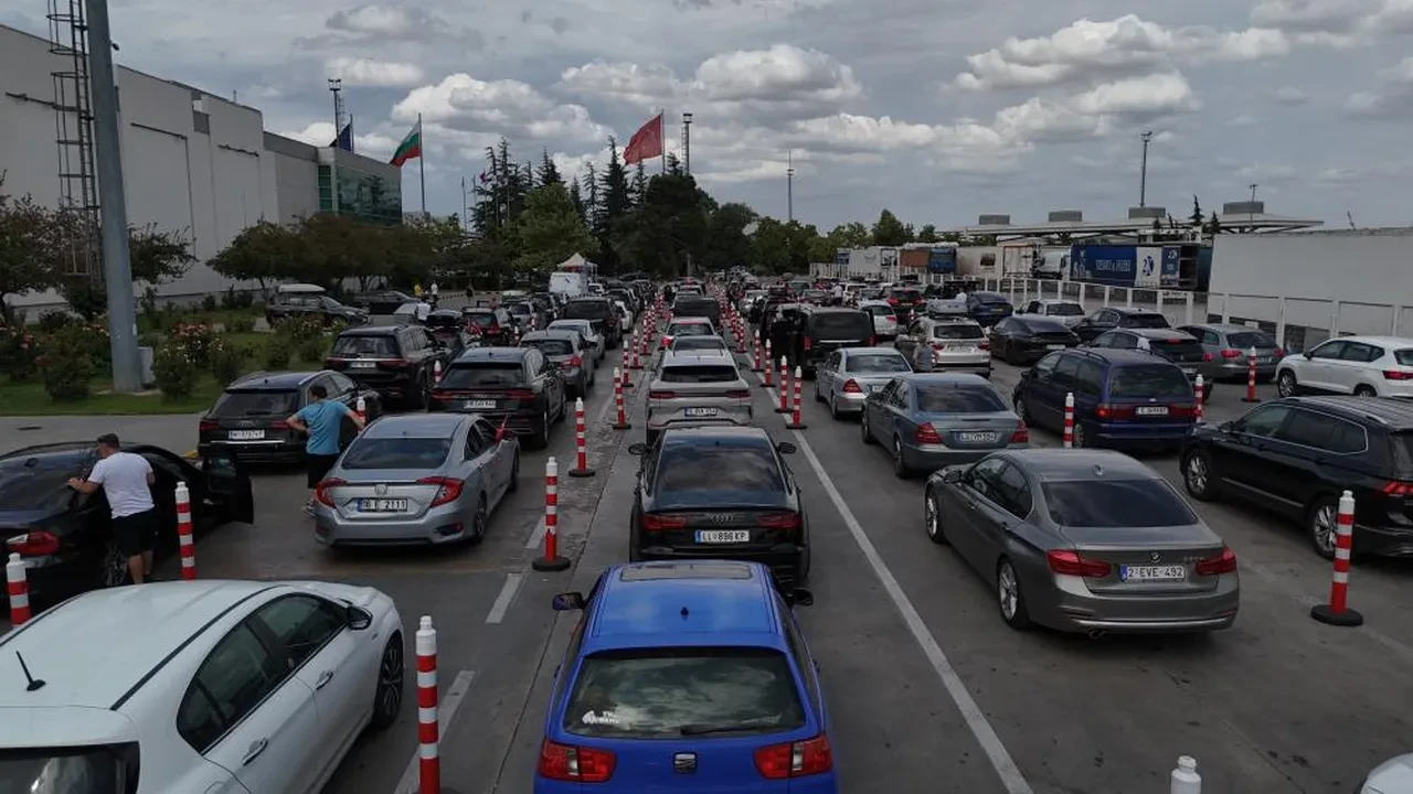 Gurbetçiler üzgün! "Otelde kalsak binlerce euro harcıyoruz"