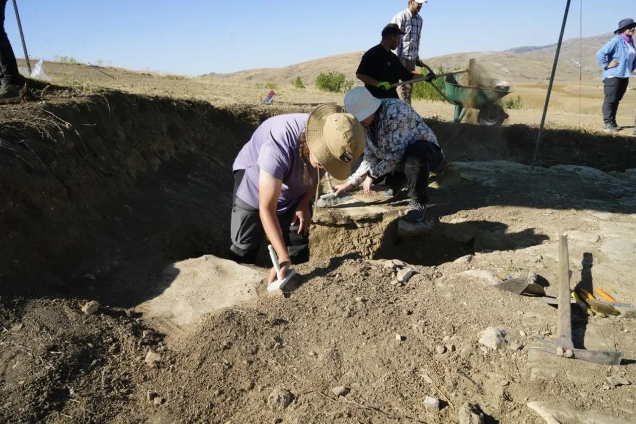 Hepsi gün yüzüne çıktı! 9 kadın mezarı uzmanları şaşırttı