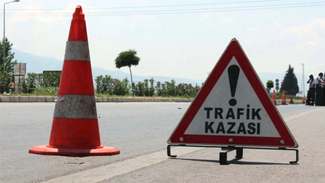 Kontrolden çıktı, şarampole düşüp yan yattı: Çok sayıda yaralı var