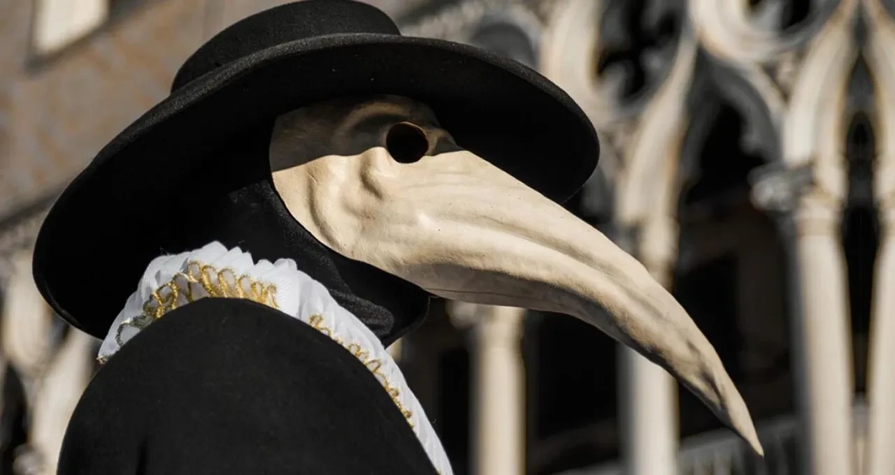 Milyonlarca kişinin ölümüne neden olan hastalık pireyle geldi! Bir ısırığıyla enfekte etti