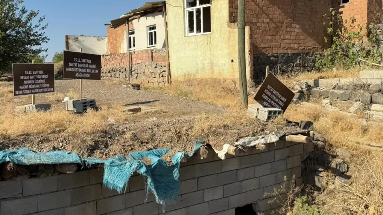 Türkiye'yi sarsan Narin Güran cinayetinde 1 yıl geride kaldı! Narin'in köyünde dikkat çeken yazılar