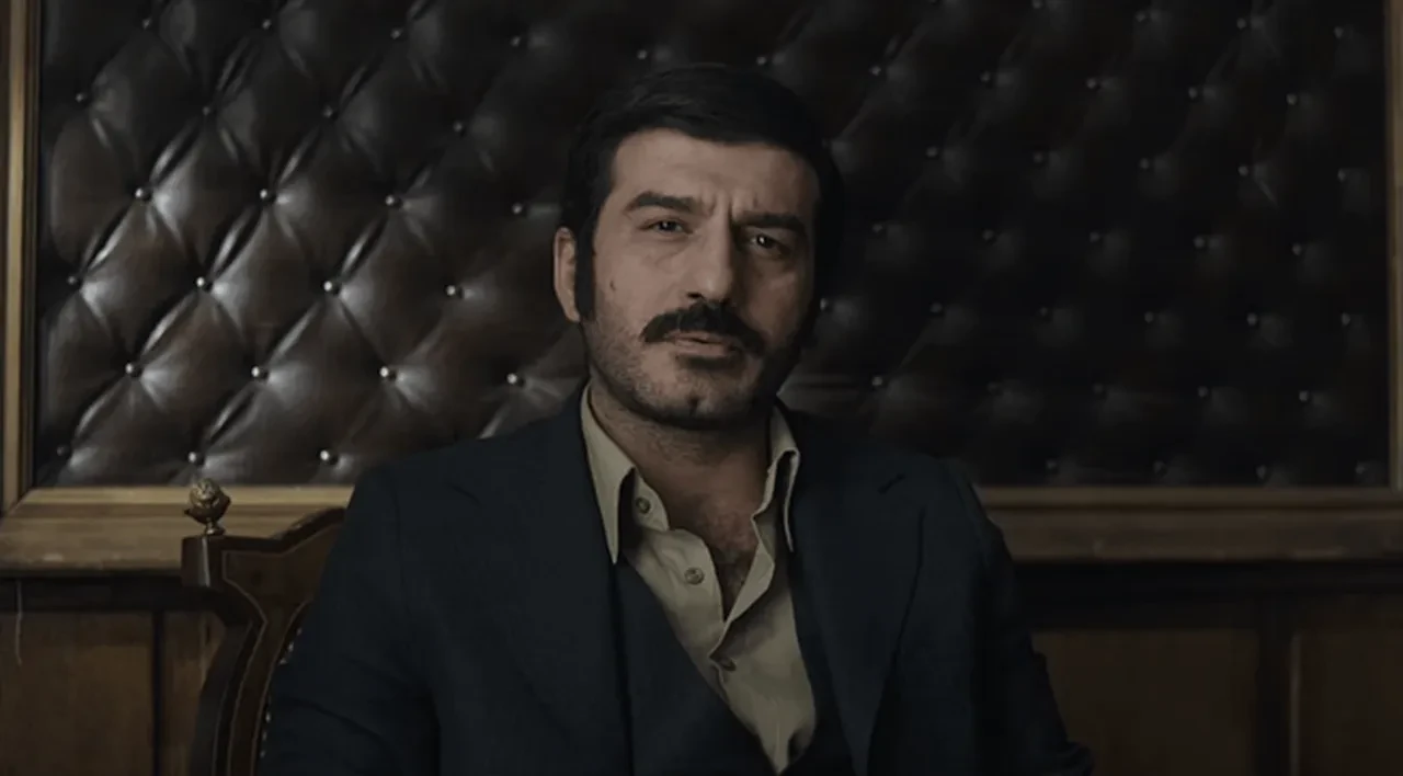 Ufuk Bayraktar 'Ramiz Dayı' rolünden çıkamadı! Mekan bastı, haraç istedi... O anlar kamerada