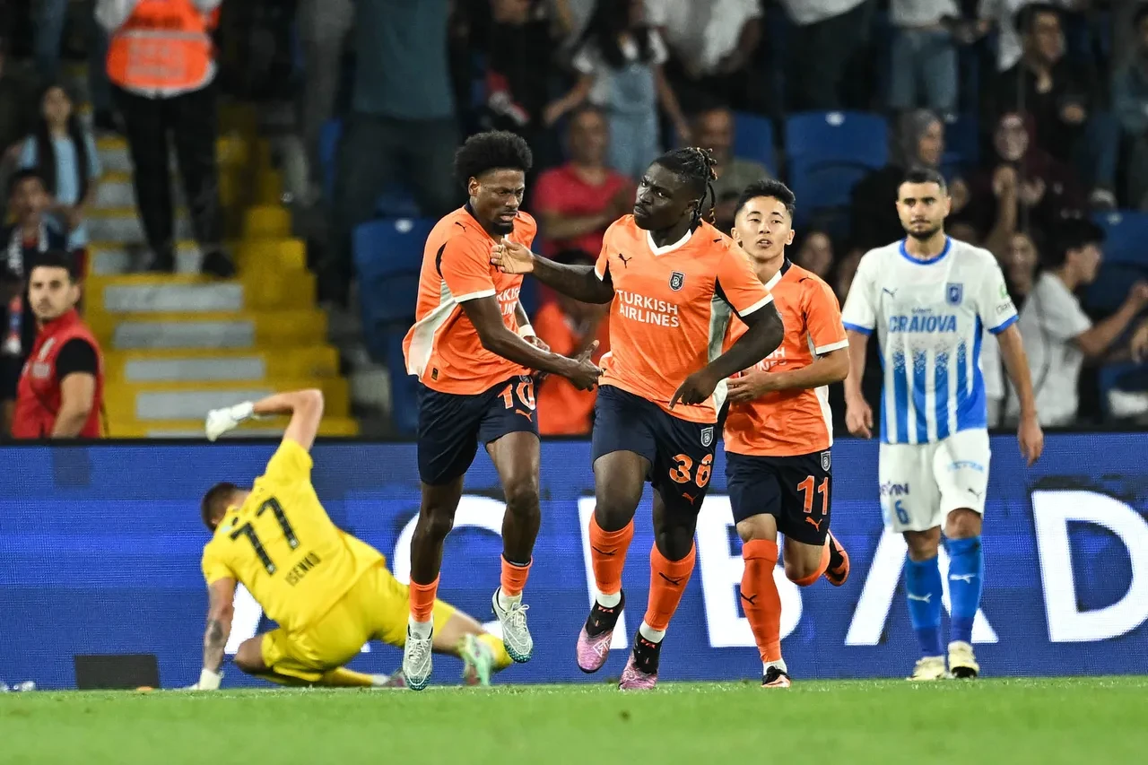 Abbosbek Fayzullaev ilk maçına çıktı!