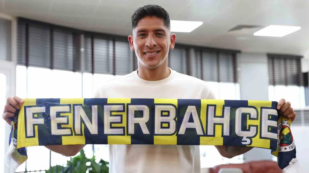 Edson Alvarez kiralık mı? Fenerbahçe transferi duyurdu
