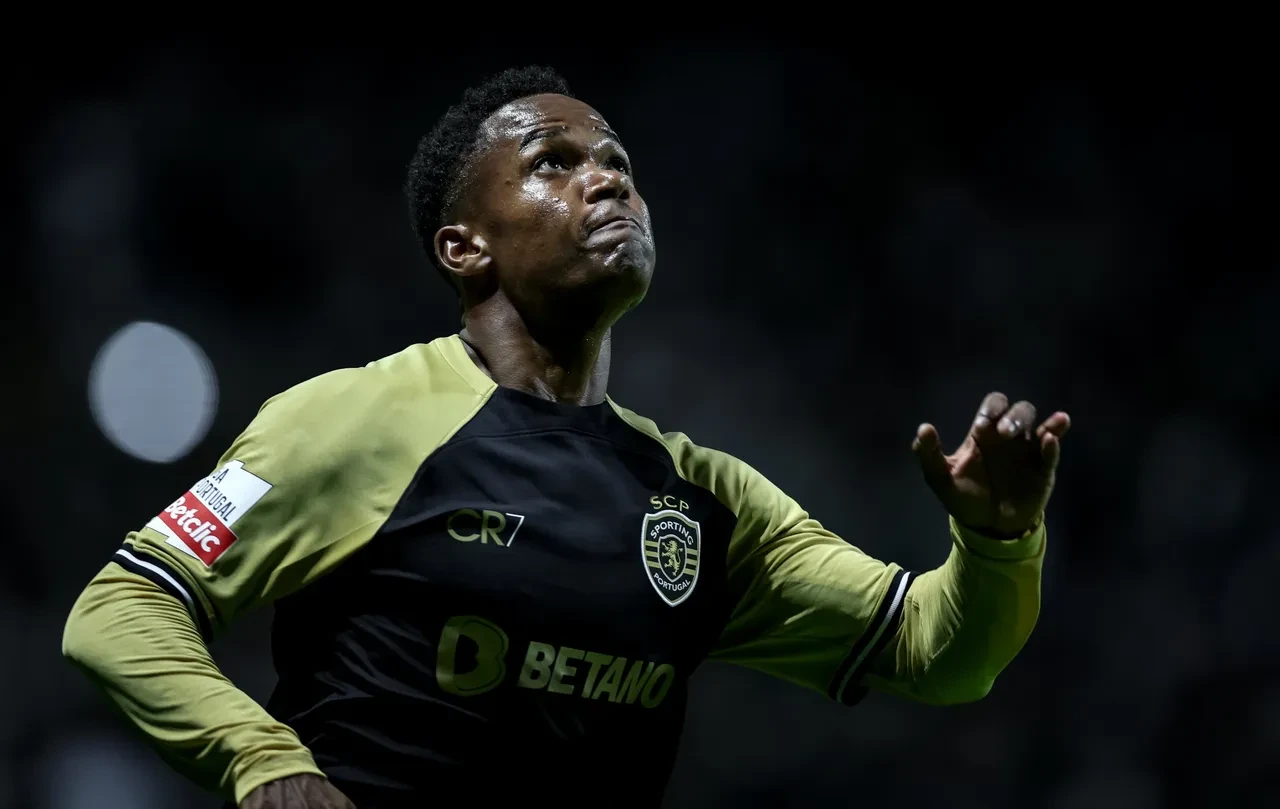 Fenerbahçe’den bomba transfer! Taraftarı heyecanlandıran kanat oyuncusu geliyor