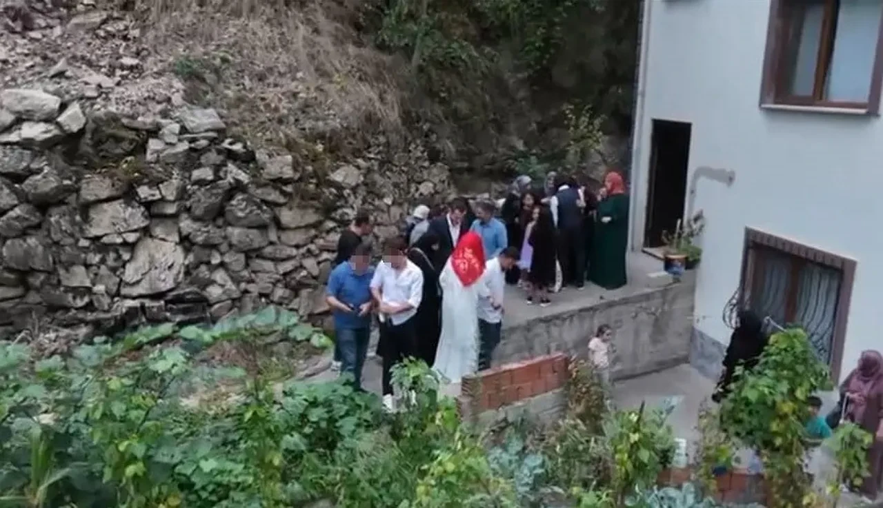 Gelin alma merasimini kana buladılar! Magandaların tetiğe peş peşe bastığı anlar kamerada