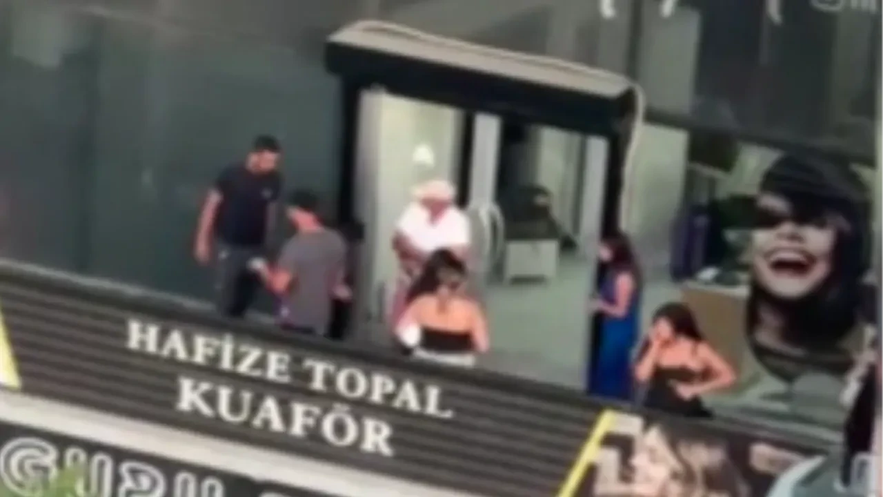 Kadın kuaföründe dehşet! Çığlıkları sokakta yankılandı: Acımadan defalarca bıçakladı