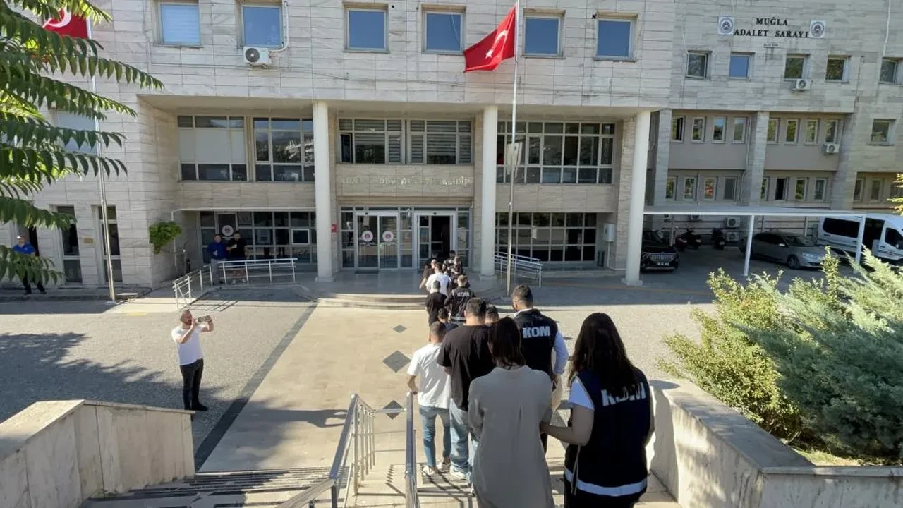 Milyonlarca TL'lik motosiklet vurgunu! İstanbul'a kadar uzanıyor: Tanınan bir bayinin de adı geçiyor