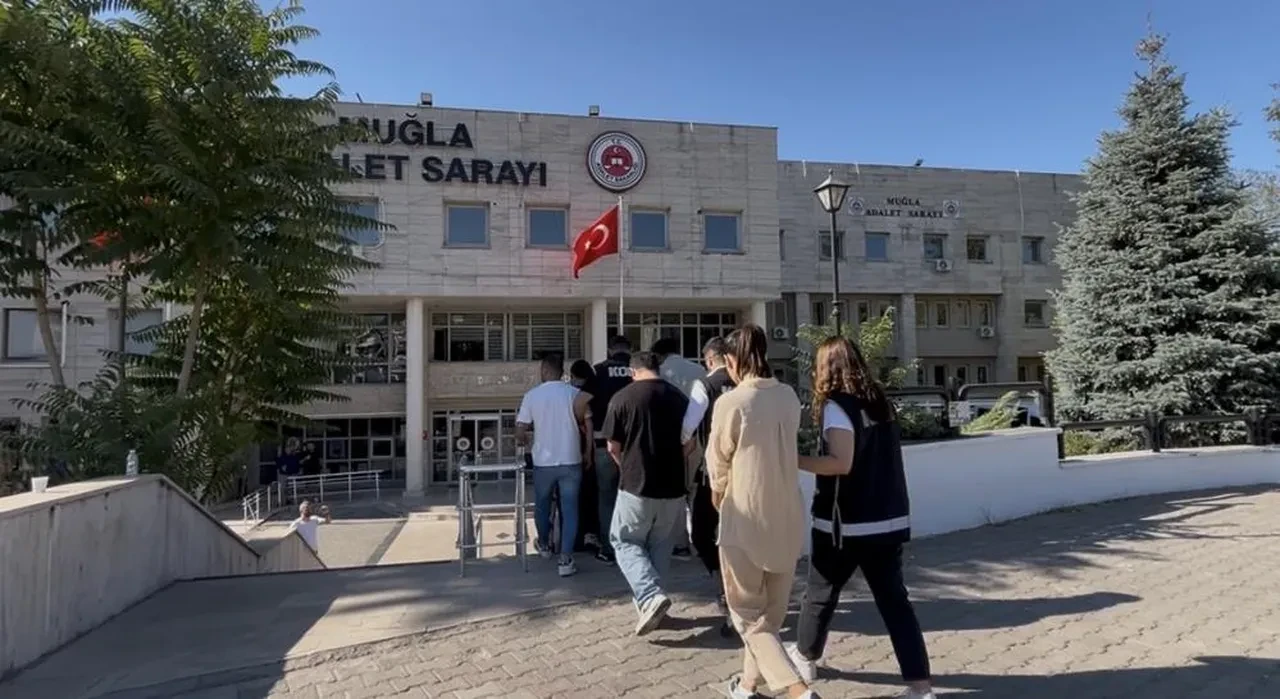 Milyonlarca TL'lik motosiklet vurgunu! İstanbul'a kadar uzanıyor: Tanınan bir bayinin de adı geçiyor