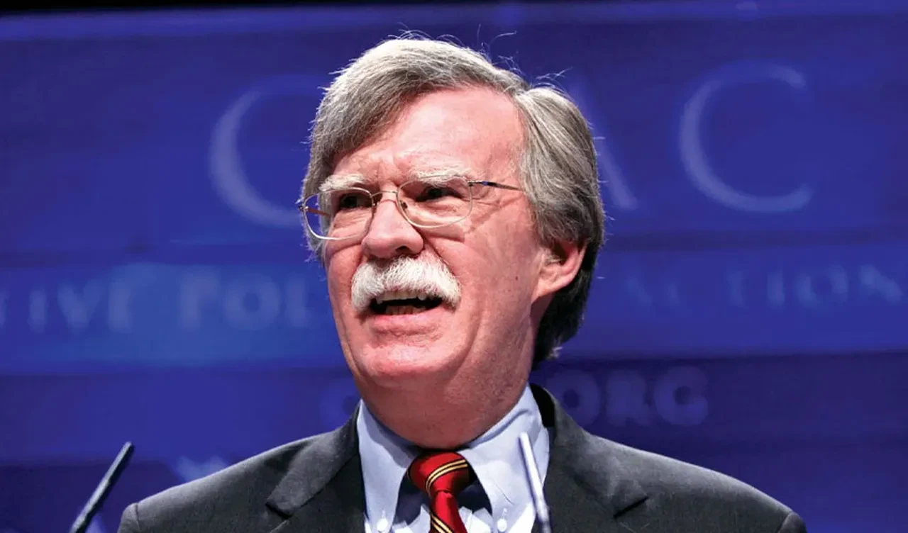 Trump'ın eski danışmanına FBI baskını: "Ajanlar görevde"