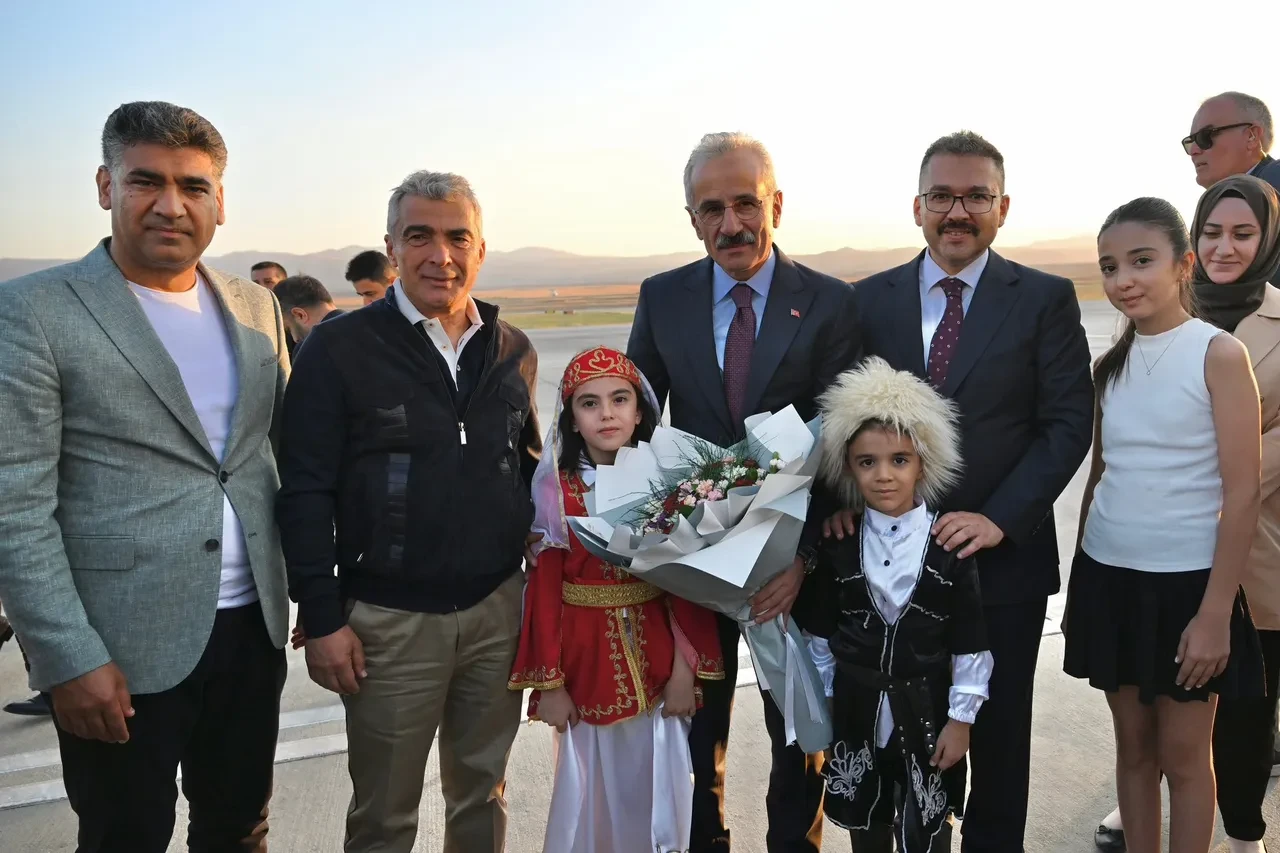 Zengezur Koridoru için tarihi adım: Kars-Iğdır-Aralık-Dilucu demir yolu hattının temeli atıldı