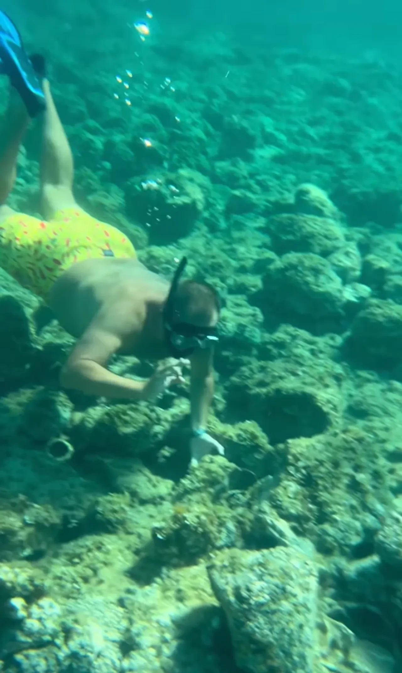 Ata Demirer'den deniz ortasında İlber Ortaylı taklidi