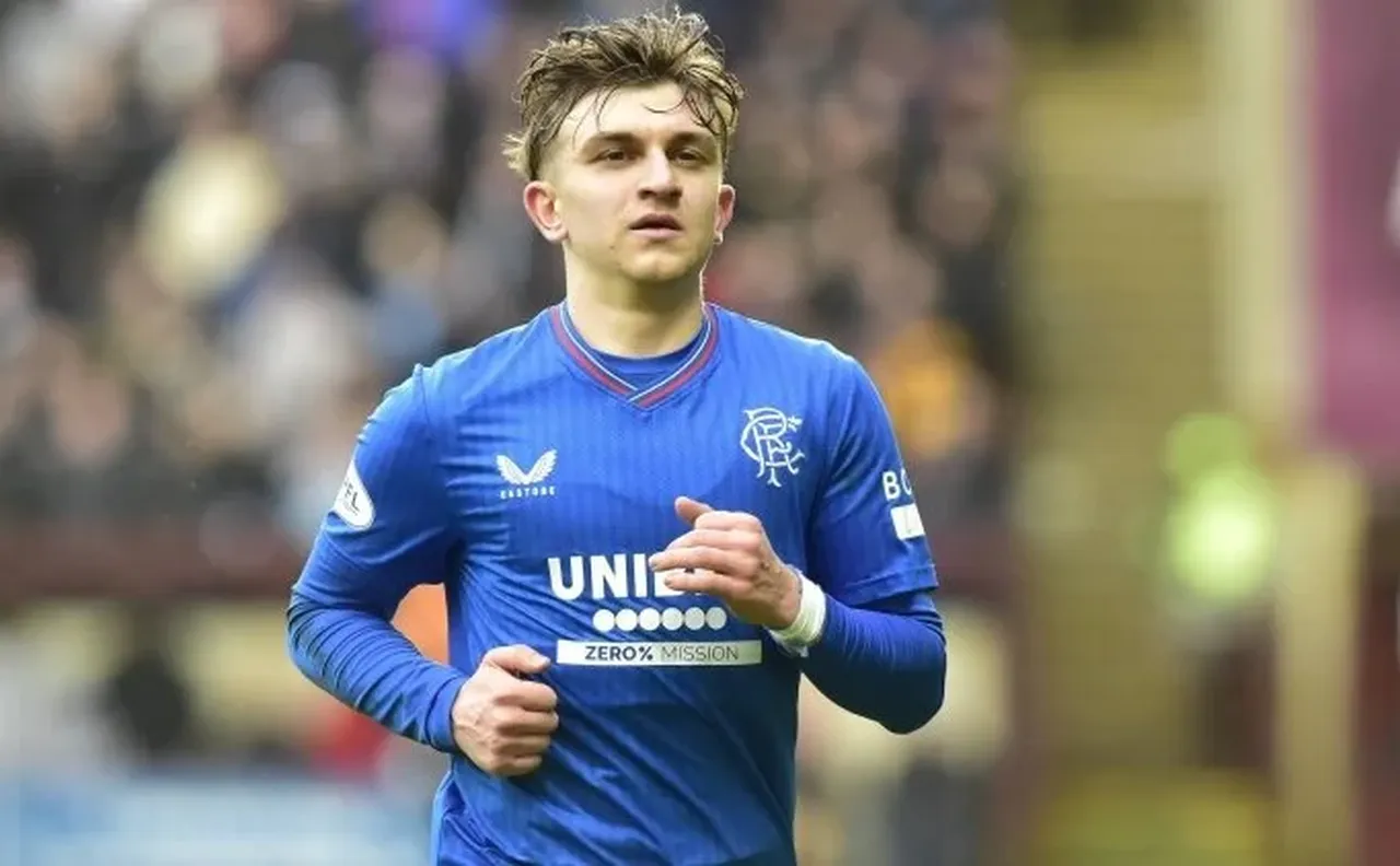 Beşiktaş'ın yeni transferi Rıdvan Yılmaz İstanbul'da