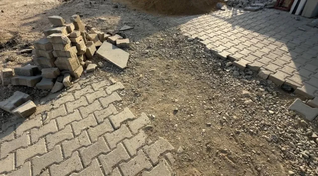 Çalışma sonrası Yüksekova'da toz çilesi: Esnaf ve vatandaş dertli!