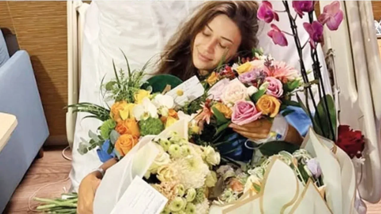 Devrim Özkan çiçeklerle moral buldu! Günler sonra ilk paylaşımını yaptı 