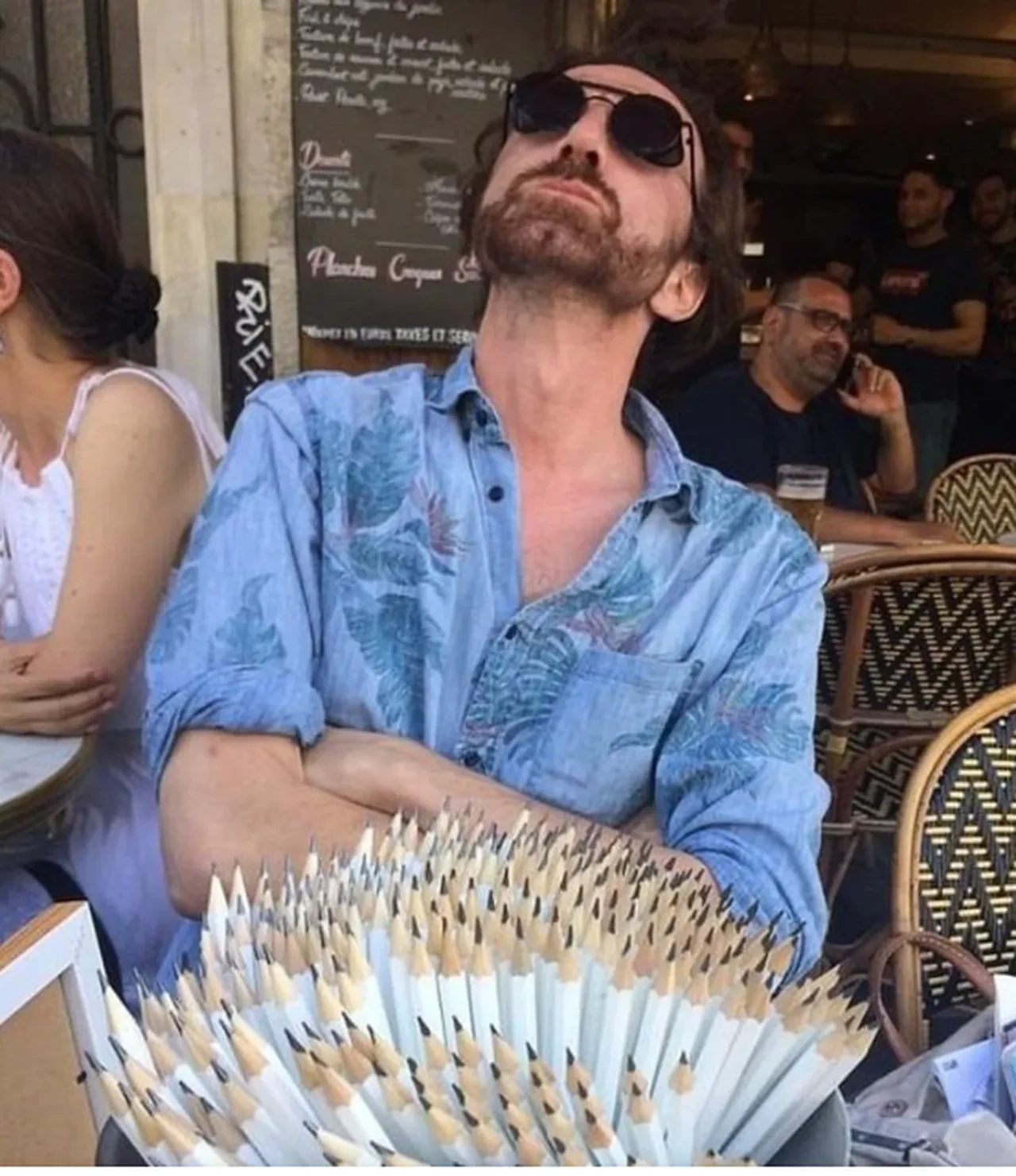 Emily in Paris dizisinin çekimlerinde yere yığıldı! Yardımcı yönetmen Diego Borella hayatını kaybetti 