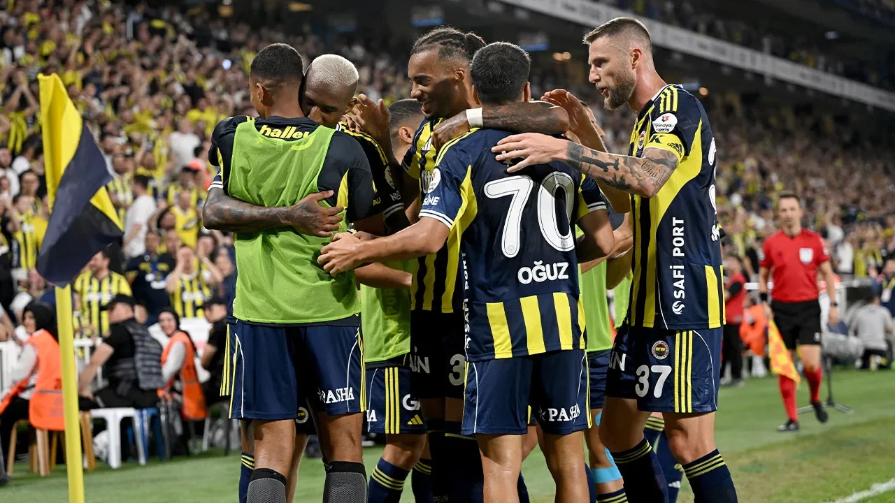 /spor/fenerbahce-kocaelispor-canli-anlatim-ilk-11ler-belli-oldu-3243726