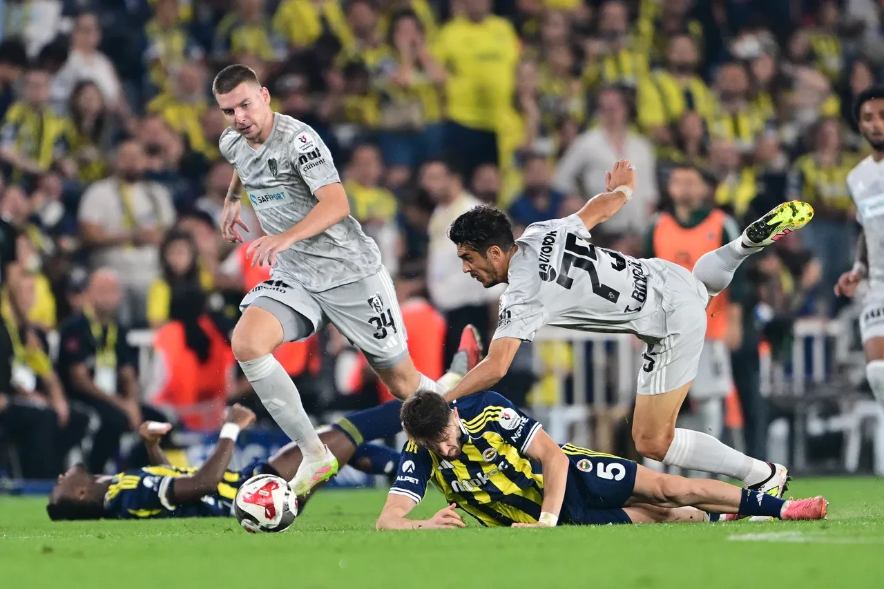 Fenerbahçe evinde Kocaelispor'u 3-1 yendi