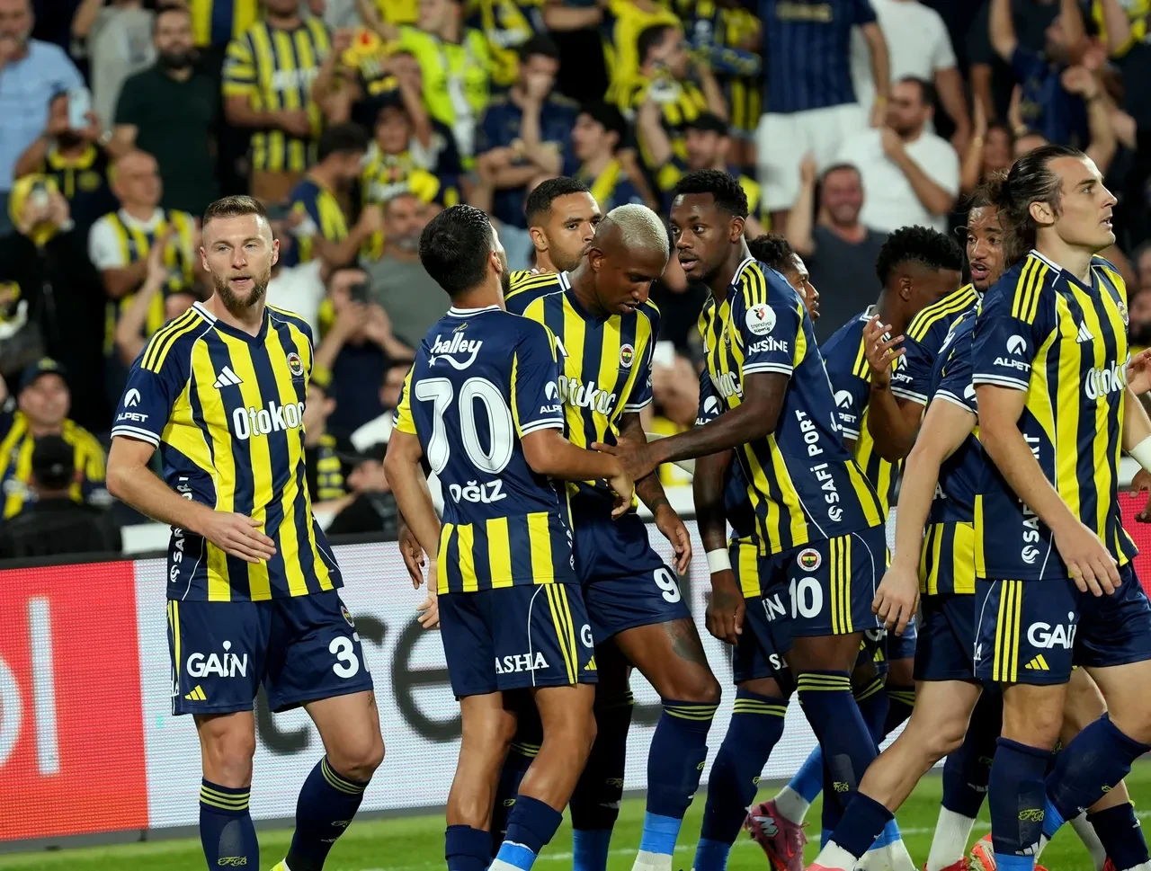 Fenerbahçe evinde Kocaelispor'u 3-1 yendi
