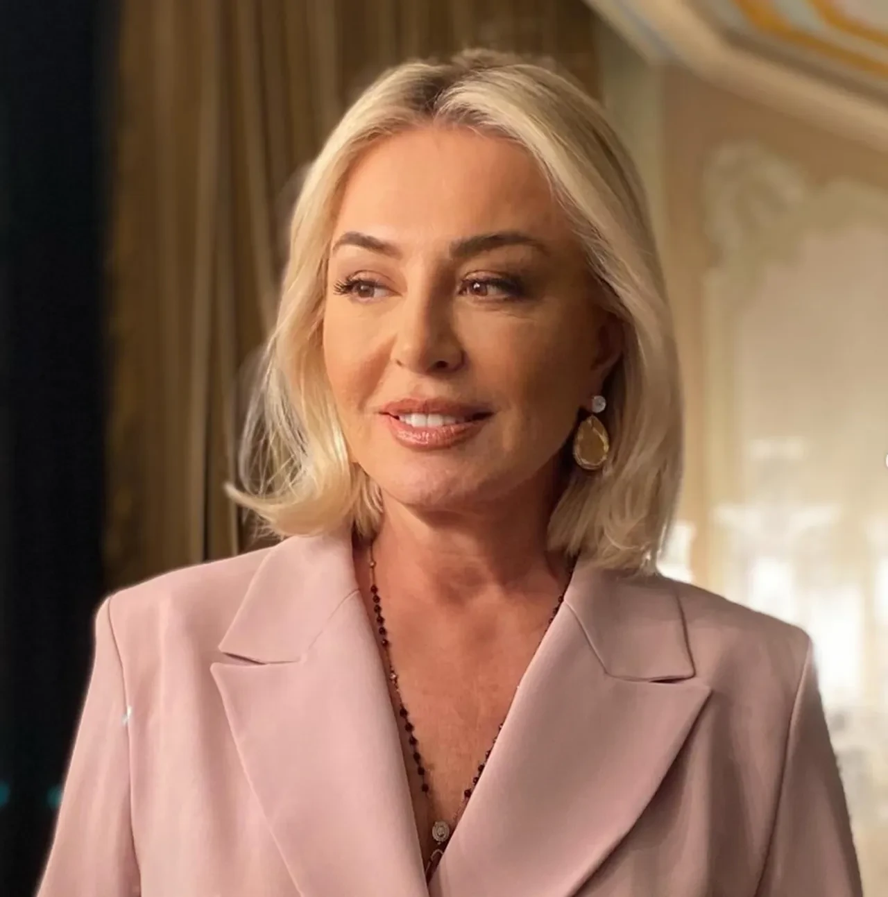 Gülenay Kalkan Güller ve Günahlar dizisinin kadrosunda  