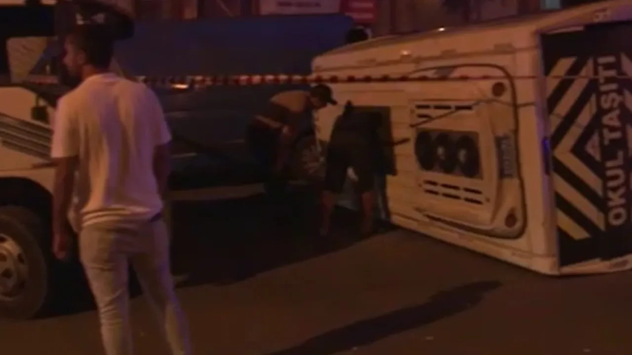 İstanbul'da gece mesaisi işçilerinin servisi takla attı: 10 yaralı