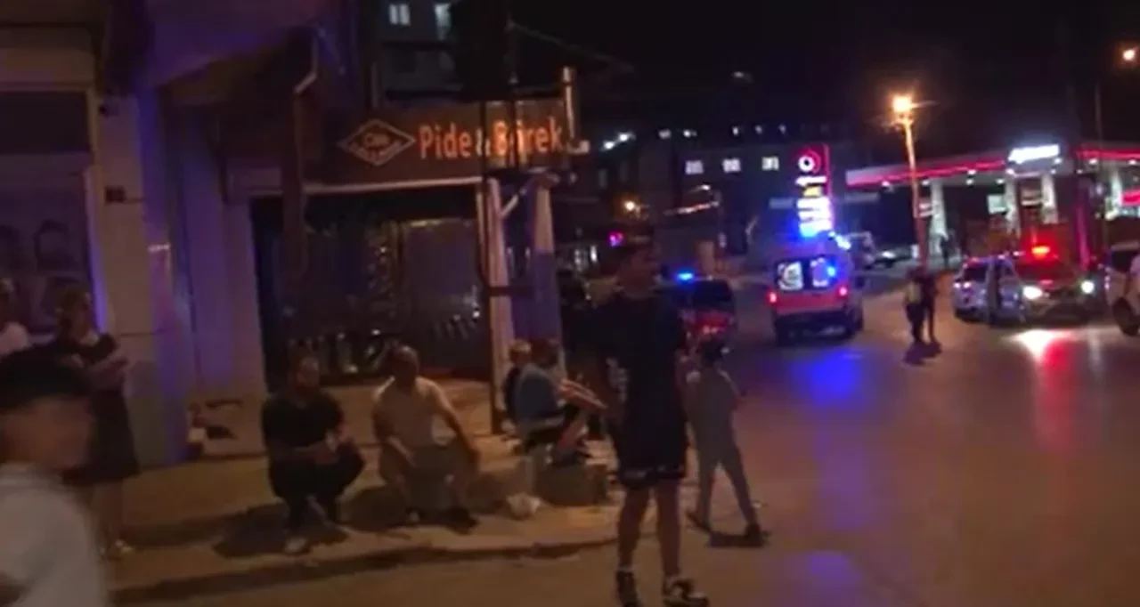 İstanbul'da gece mesaisi işçilerinin servisi takla attı: 10 yaralı