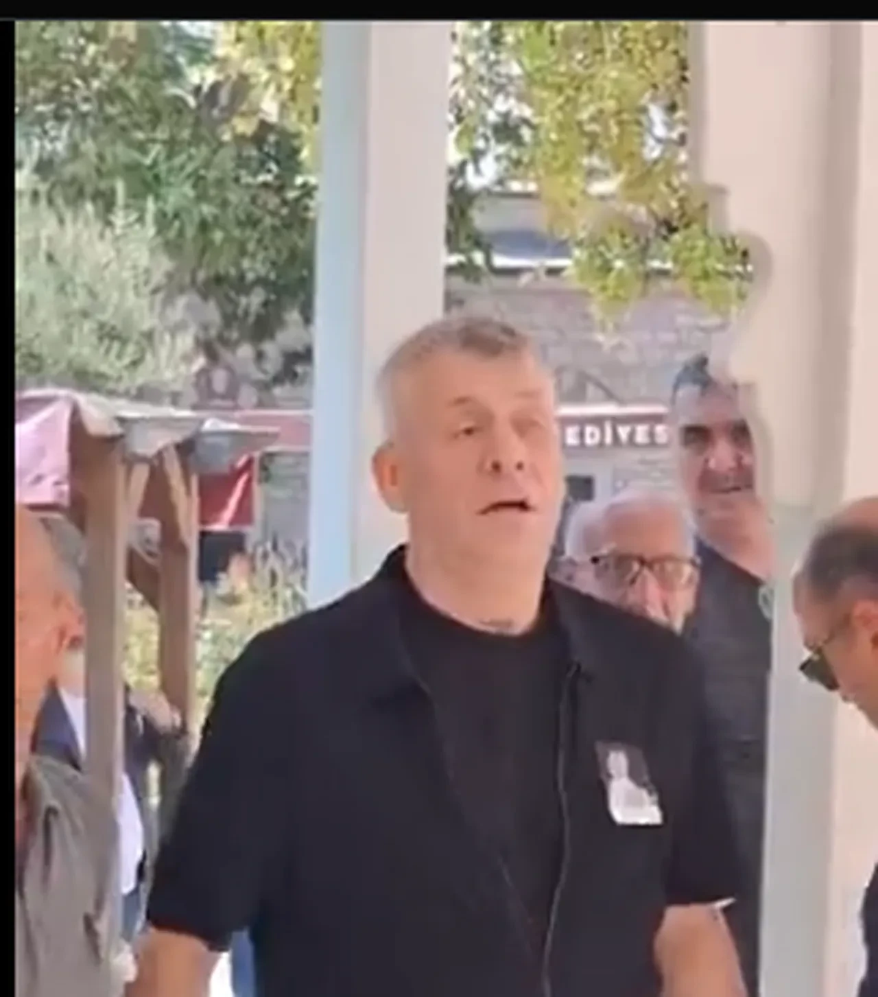 Metin Şentürk kardeşi Bayram Şentürk’ü son yolculuğuna uğurladı 