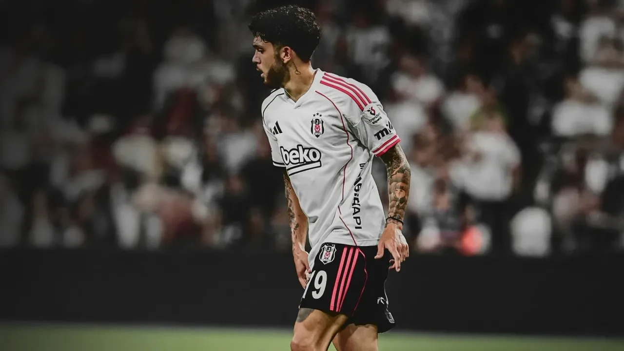Beşiktaş, Emrecan Terzi'nin transfer olduğunu duyurdu